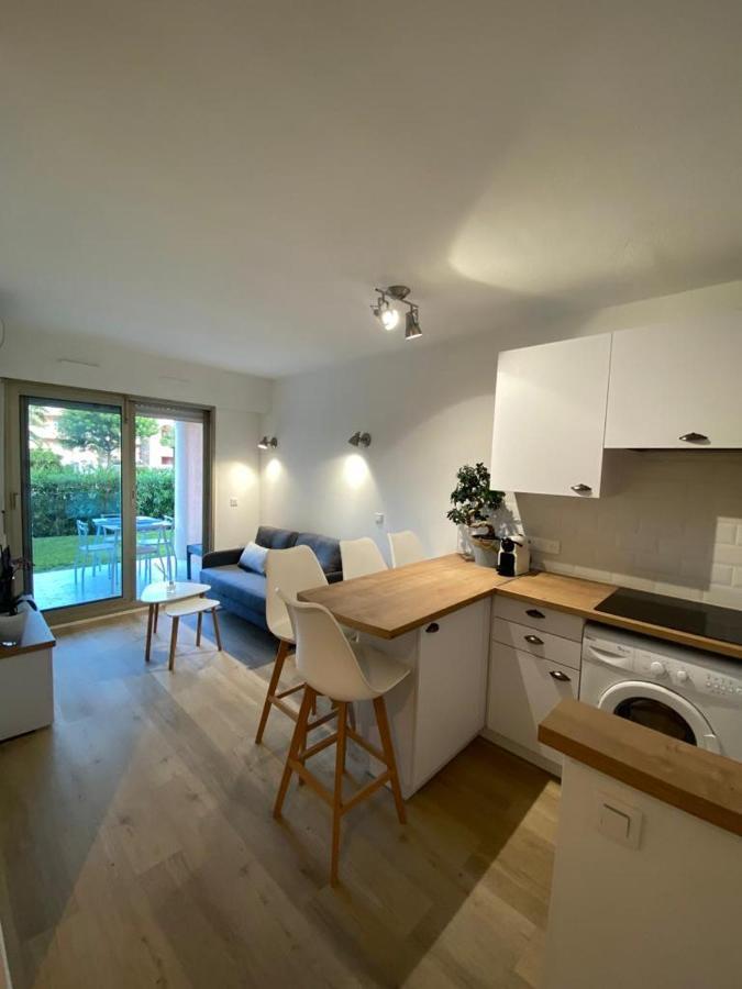 Appartement Avec Piscine 5 Min A Pieds Des Plages Vallauris Eksteriør billede