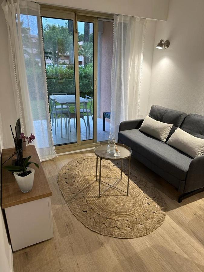 Appartement Avec Piscine 5 Min A Pieds Des Plages Vallauris Eksteriør billede